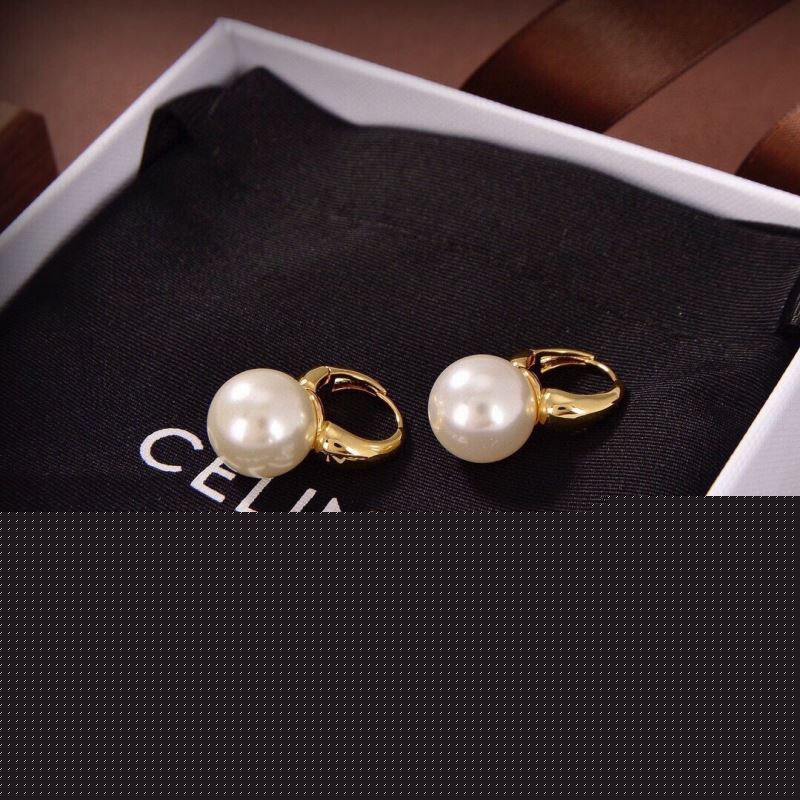 Ce**e earrings
